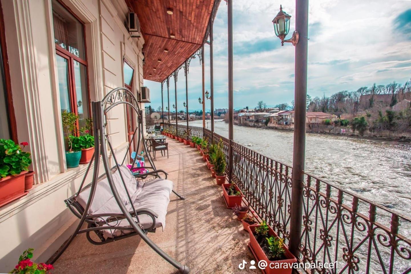 Guest House Sanapiro Koutaïssi Extérieur photo