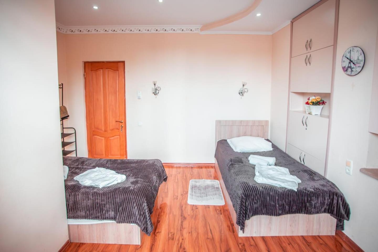 Guest House Sanapiro Koutaïssi Extérieur photo